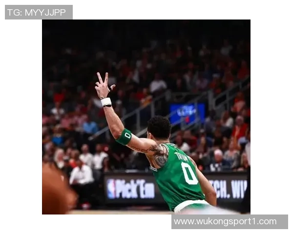 布朗称赞冈萨雷斯表现出色绝平三分是关键时刻的胜利象征